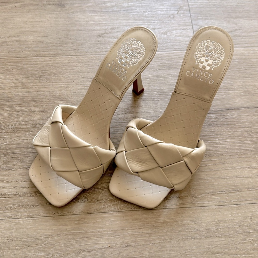 🤎 Vince Camuto Heel 🤎